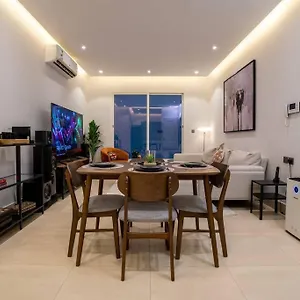 10 Minutes To Boulevard, Modern In Al-malqa, Self Check-in شقة الرياض