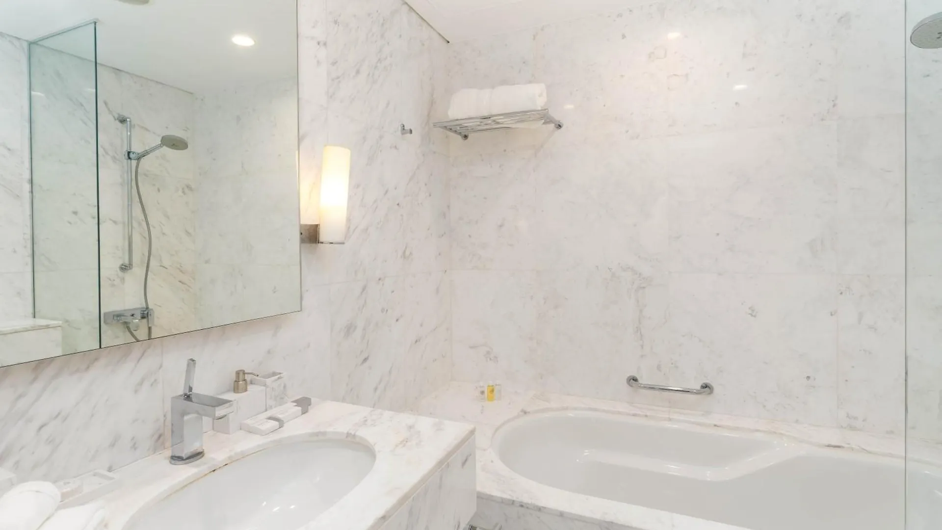 Superhost Emaar Residences Fashion Avenue - Address Dubai Mall Apartment